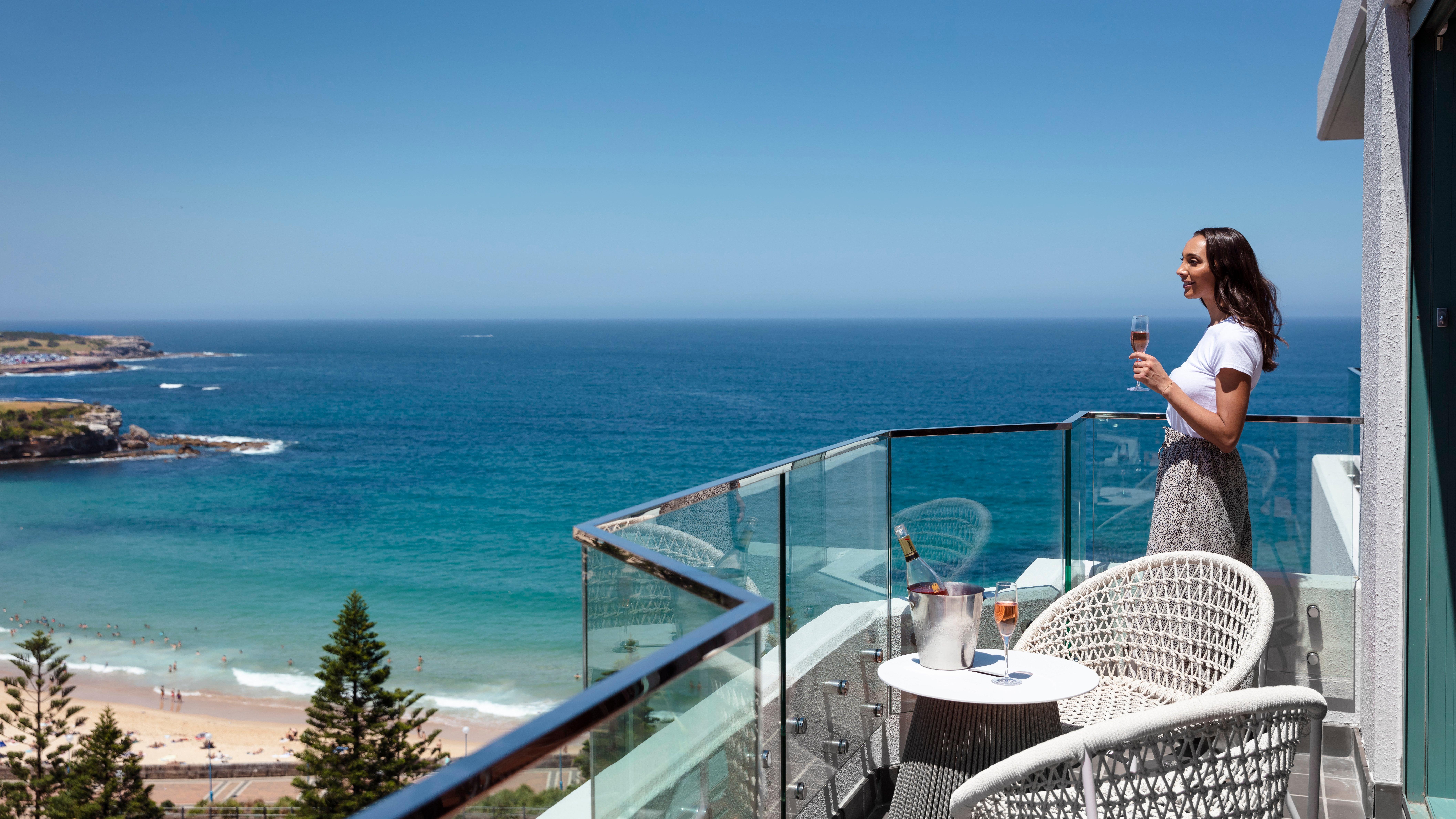 ホテル クラウン プラザ クージー ビーチ Coogee エクステリア 写真